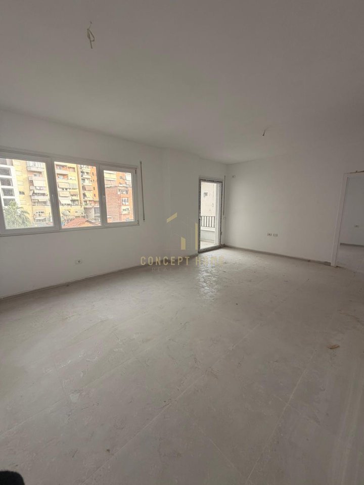 1+1 Apartment for Rent in Pazari i Ri, Tirana - 800€ | 75 m²