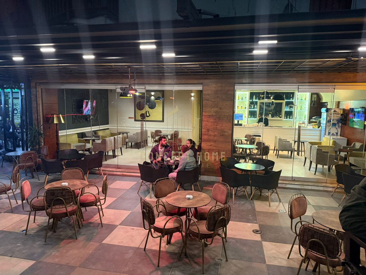 Jepet me qera Lokali ne Fresk