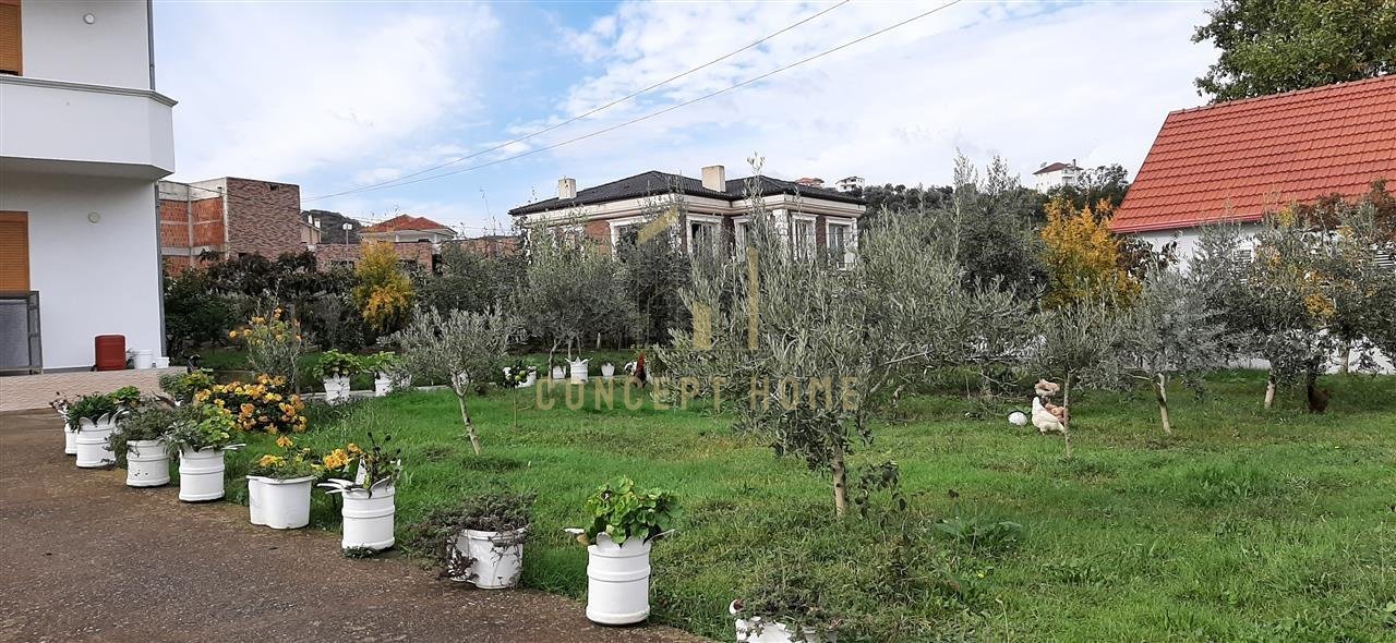 Jepet me Qera  Vile 3 kate ne Mjull Bathore