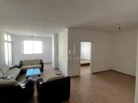 Shitet apartament 2+1+2 ne Astir