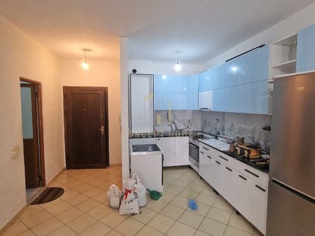 Jepet apartament 1+1 me qera ne Astir