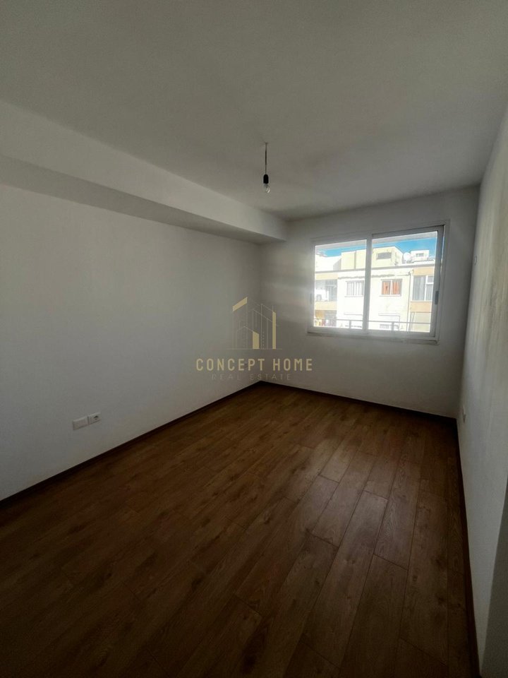 Shitet apartament 2+1+2 ne Astir