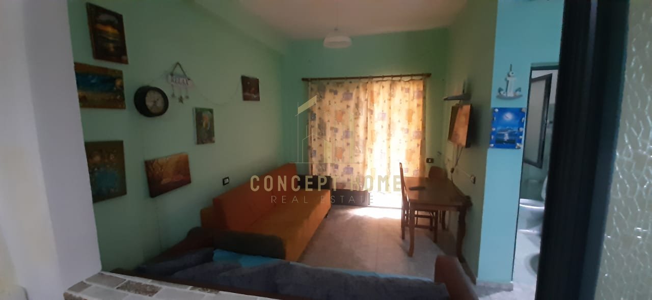 Shitet apartament 1+1 Ne Durres