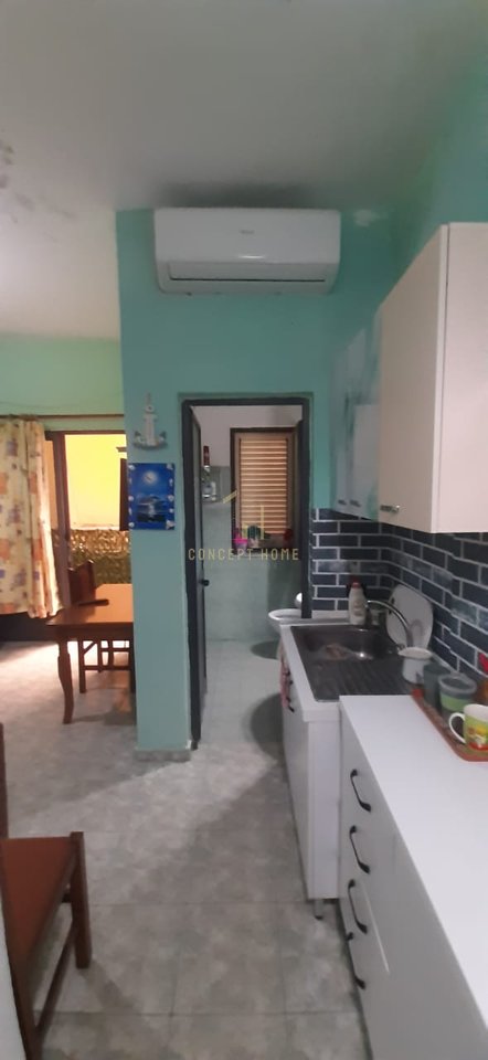 Shitet apartament 1+1 Ne Durres