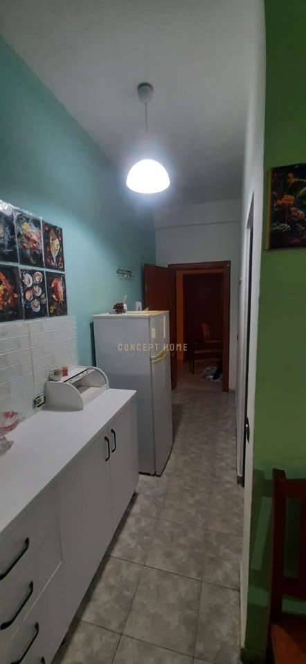 Shitet apartament 1+1 Ne Durres
