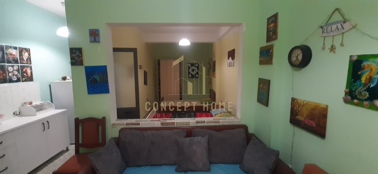 Shitet apartament 1+1 Ne Durres
