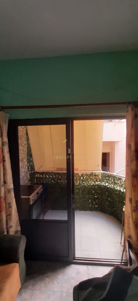 Shitet apartament 1+1 Ne Durres