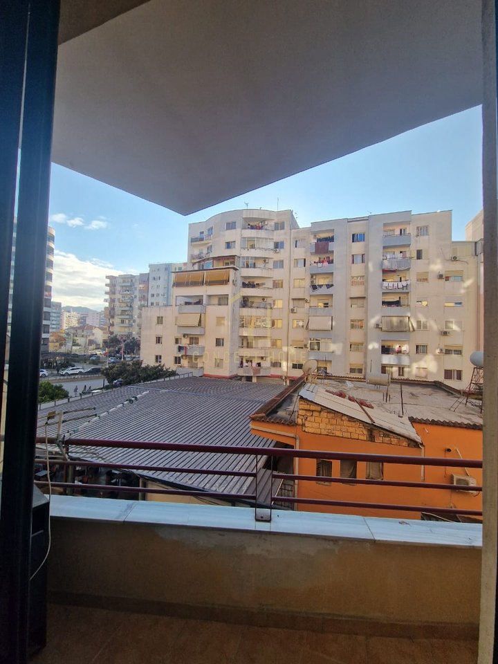 Appartamento 1+1 in affitto ad Astir