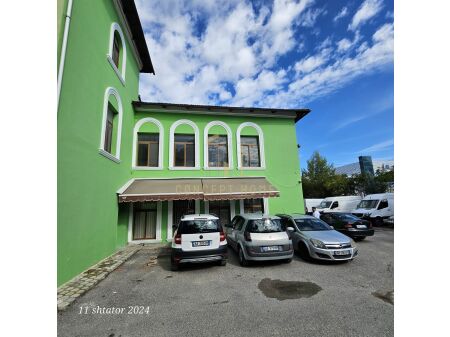 Edificio in affitto a Kombinat
