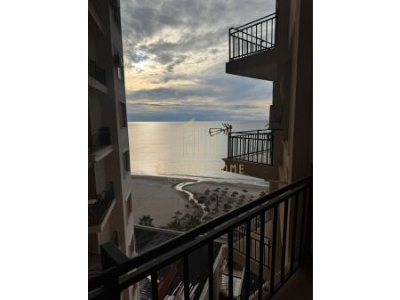 Shitet apartament 1+1 ne Durres