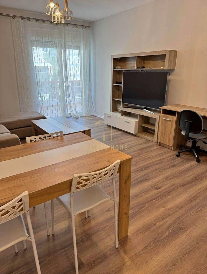 Jepet me qera Apartament 2+1 tek Liqeni i Thate