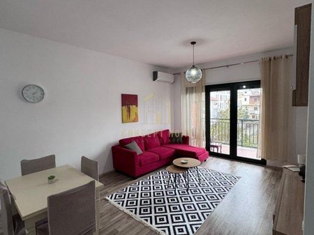 Appartamento in affitto 1+1 ad Astir