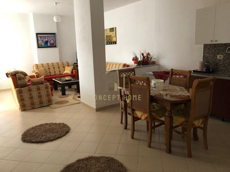 Jepet me qera apartamentent 2+1+2 ne Astir/Cmimi : 350€/Muaj