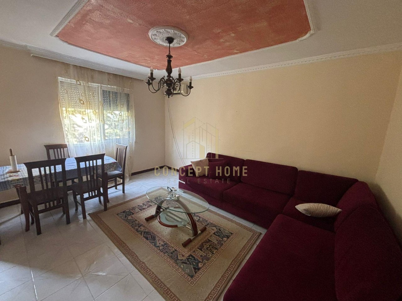 Jepet apartament me qera 1+1 tek Ish Parku i Autobuzave/Cmimi: 400 Euro