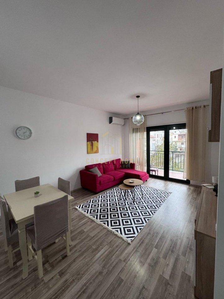 Appartamento in affitto 1+1 ad Astir