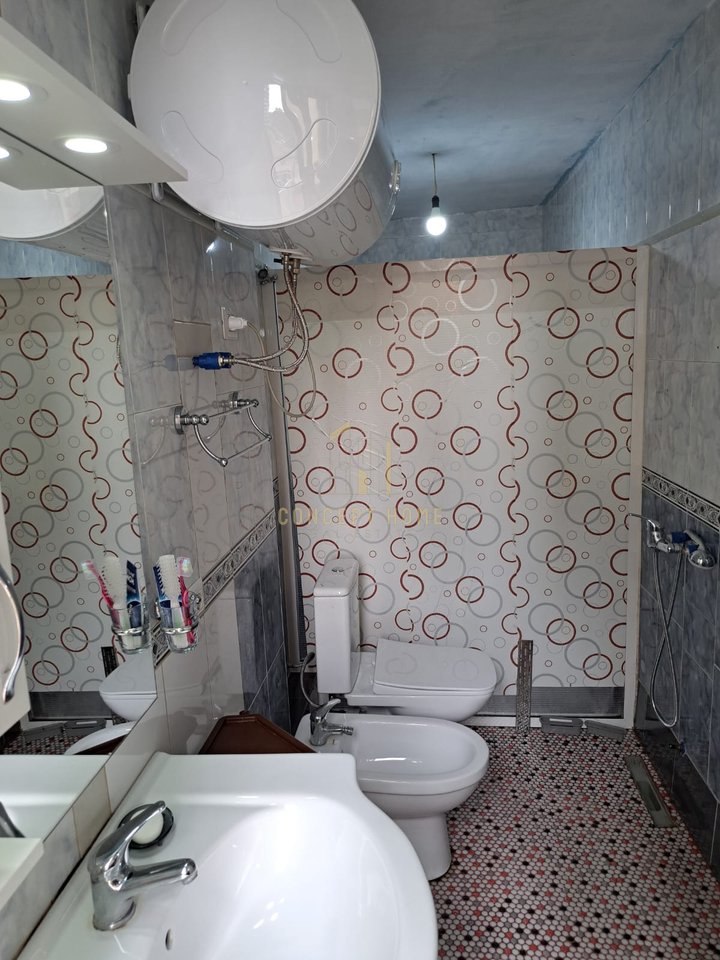 Apartament 2+1 Me Qira në Rrugën e Elbasanit, Tiranë - 600€ | 90 m²