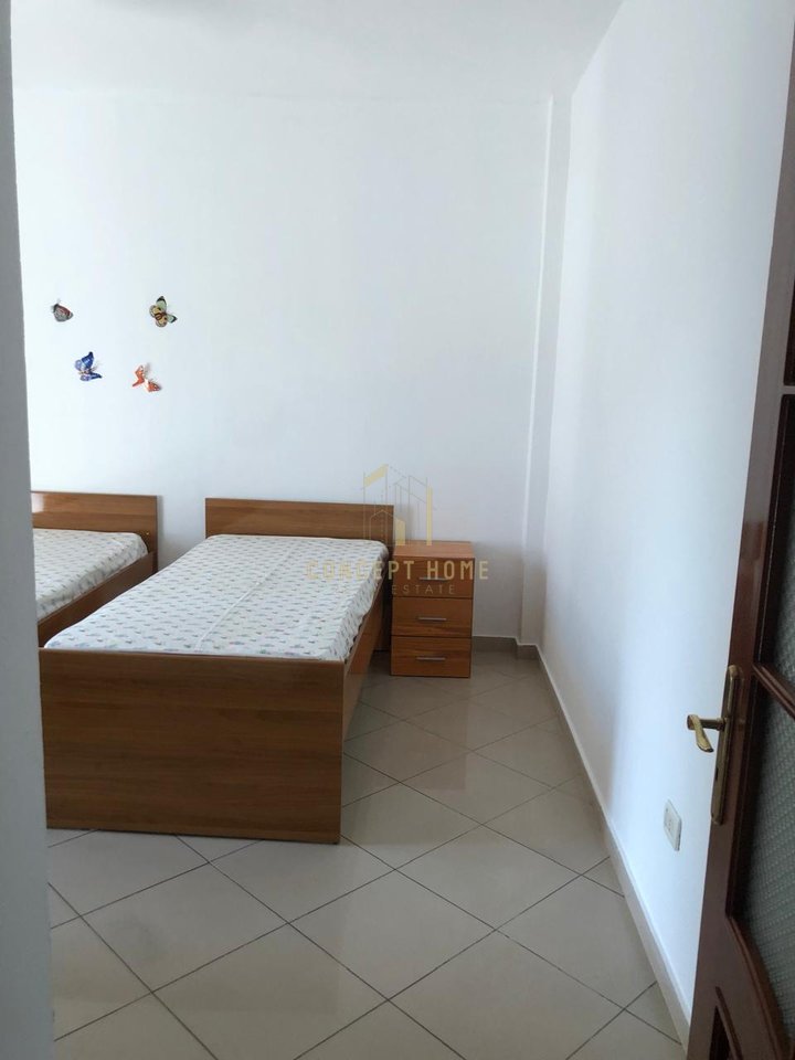 A 2+1 apartment is for rent near Mine Peza.