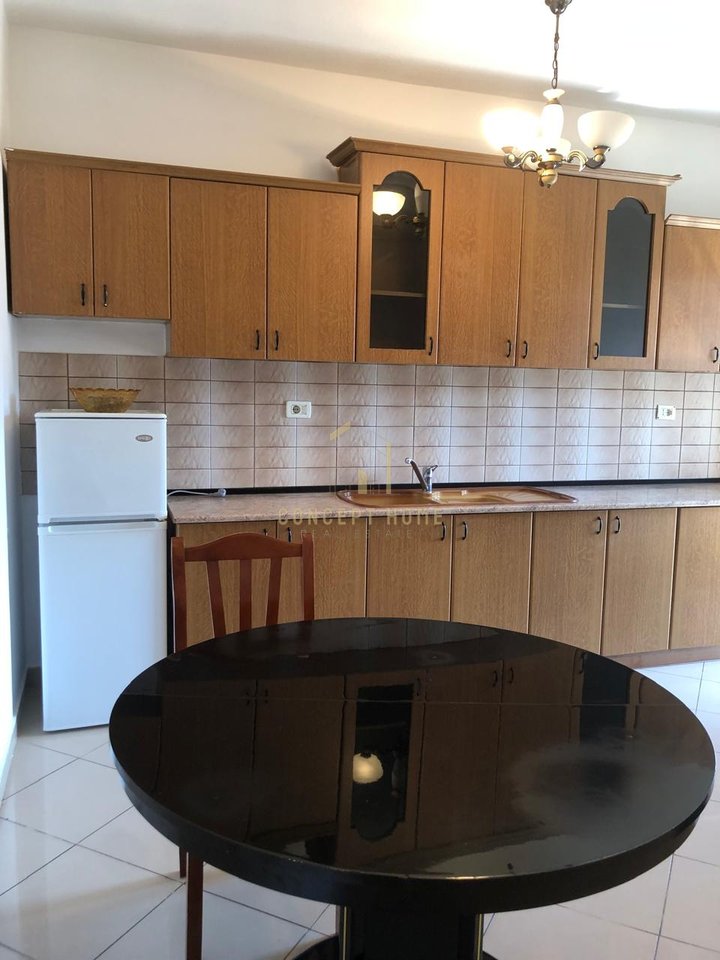 A 2+1 apartment is for rent near Mine Peza.