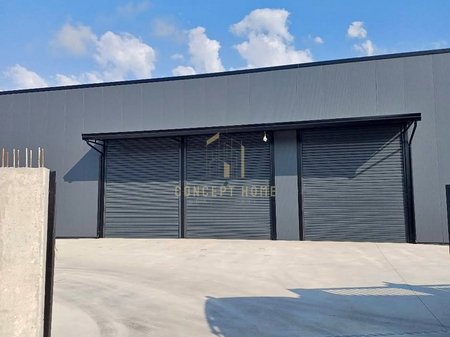 For rent: Store Only On Airport Road