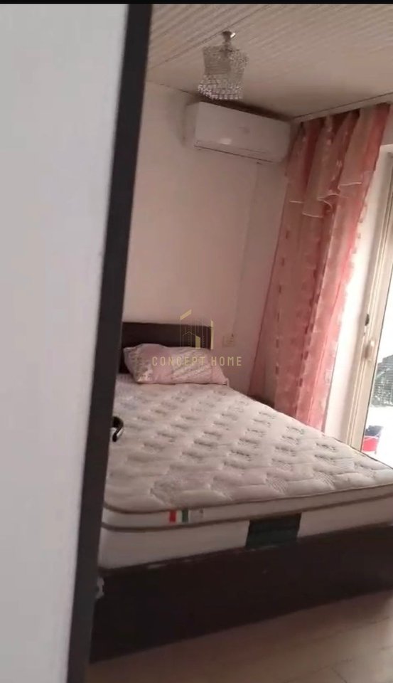 Appartamento 1+1 in affitto vicino a Komuna e Parisit