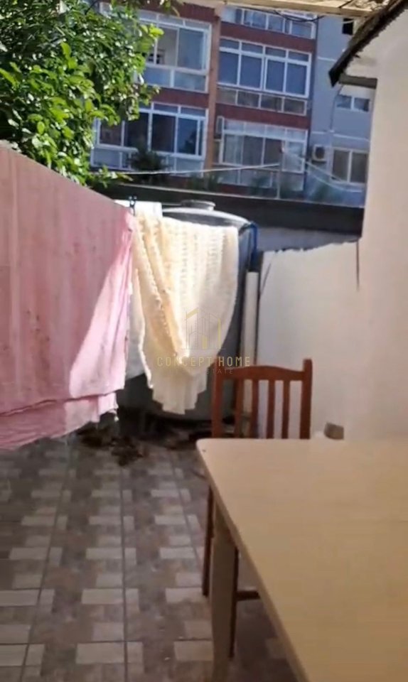 Appartamento 1+1 in affitto vicino a Komuna e Parisit