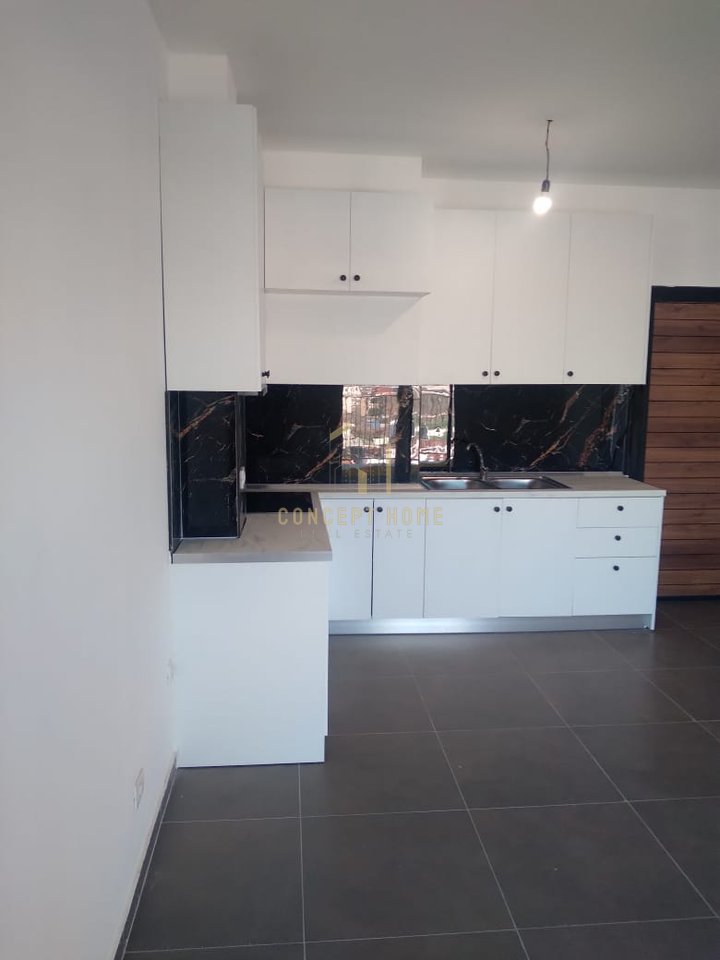 Appartamento 1+1 in affitto a Univers City