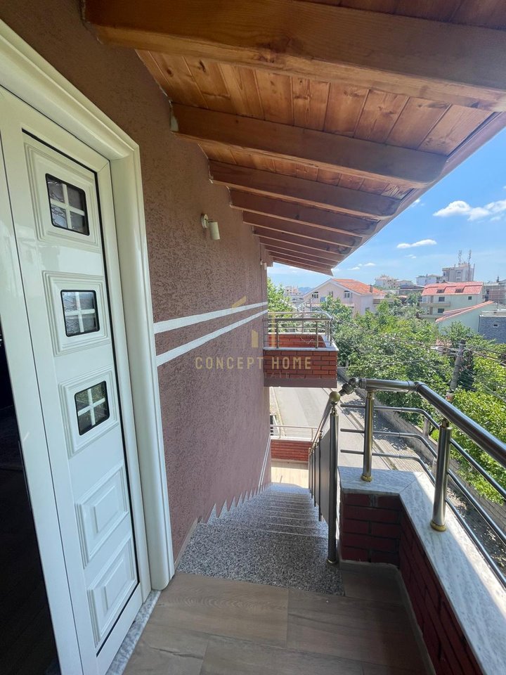 Villa in vendita a Koder Kamez