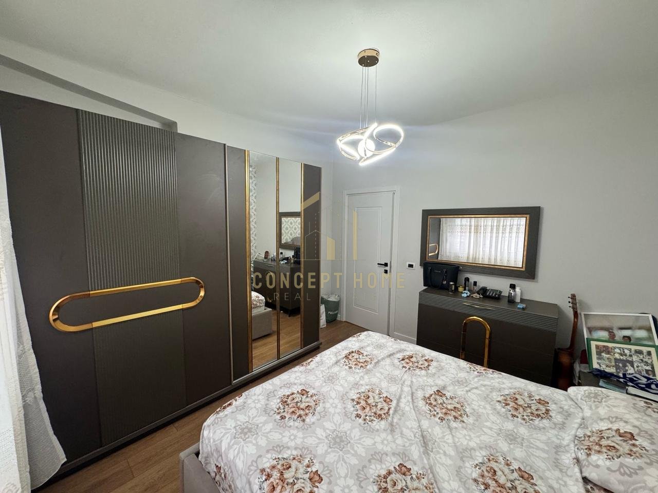 Apartment 2+1 for Sale in Porcelan