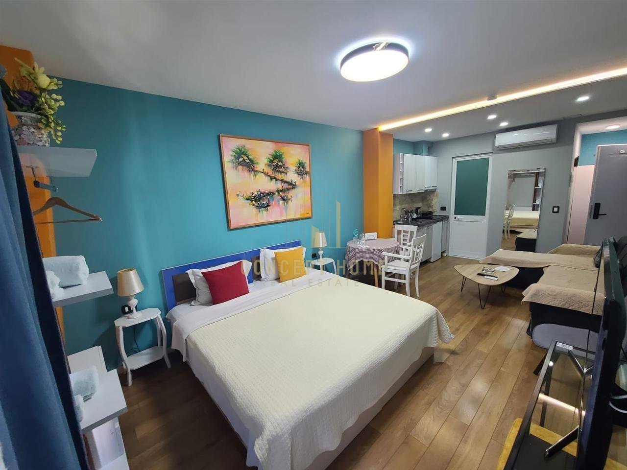Space for rent in the Center