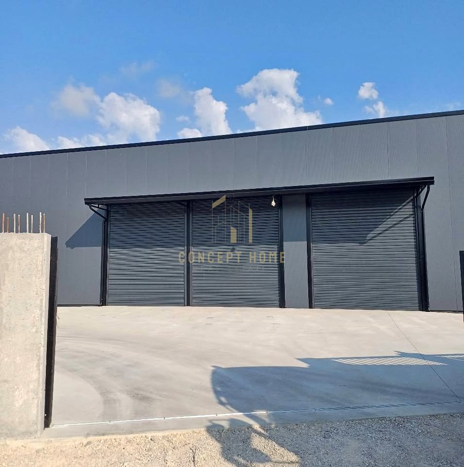 For rent: Store Only On Airport Road