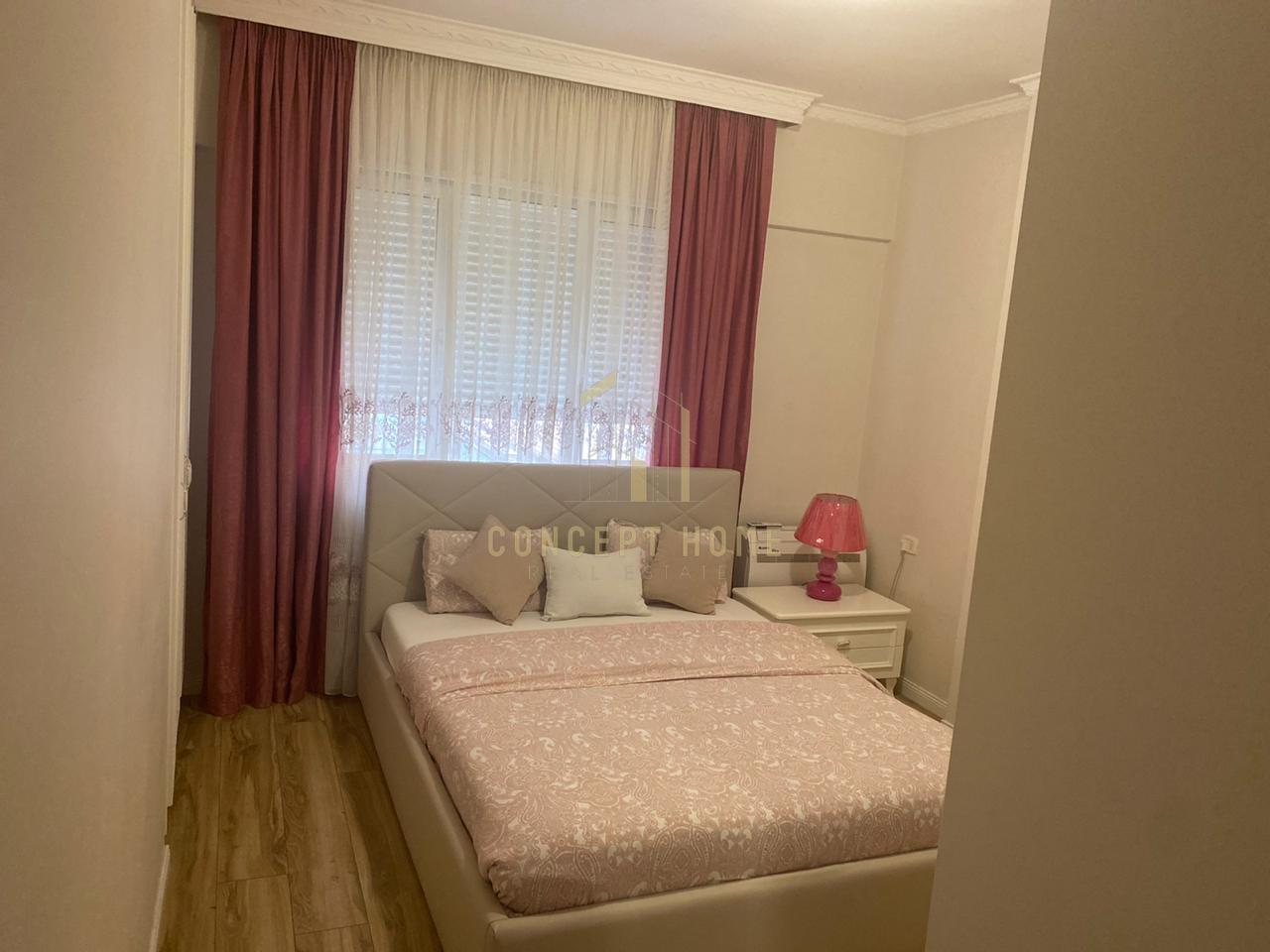 2+1 apartment for rent at Komuna Parisit - 950€
