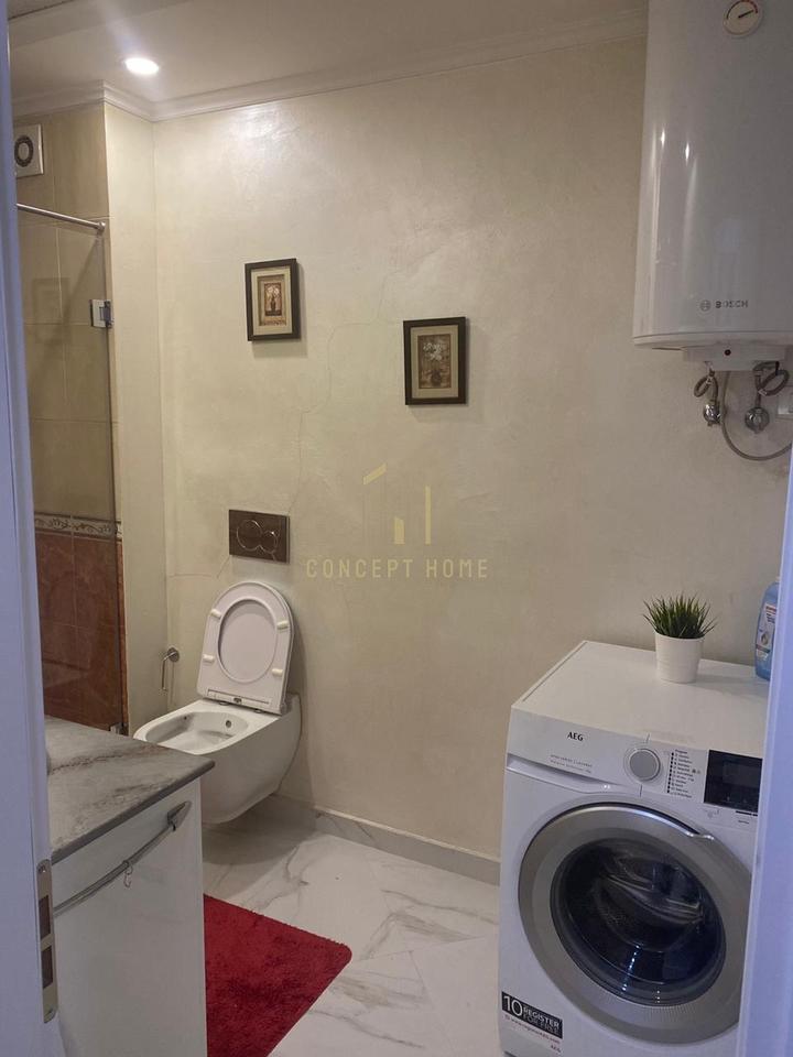 2+1 apartment for rent at Komuna Parisit - 950€