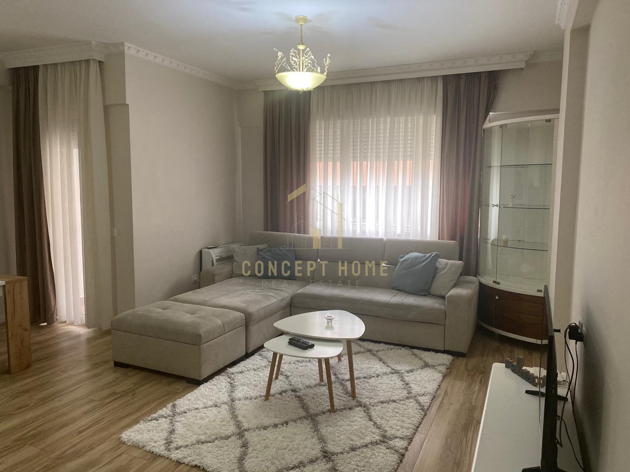 2+1 apartment for rent at Komuna Parisit - 950€