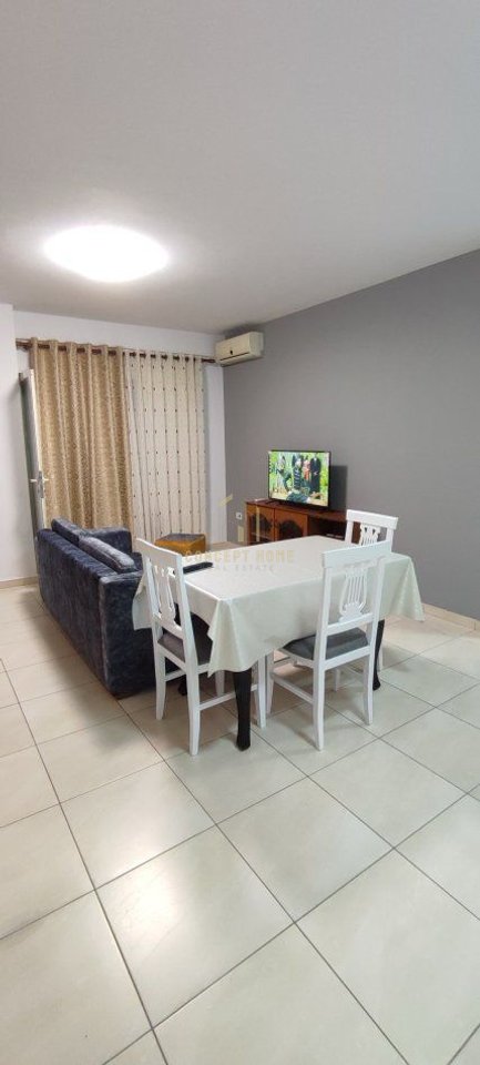 Jepet apartament me qera 1+1 tek Rruga e Kavajes