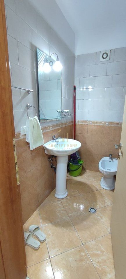 Jepet apartament me qera 1+1 tek Rruga e Kavajes