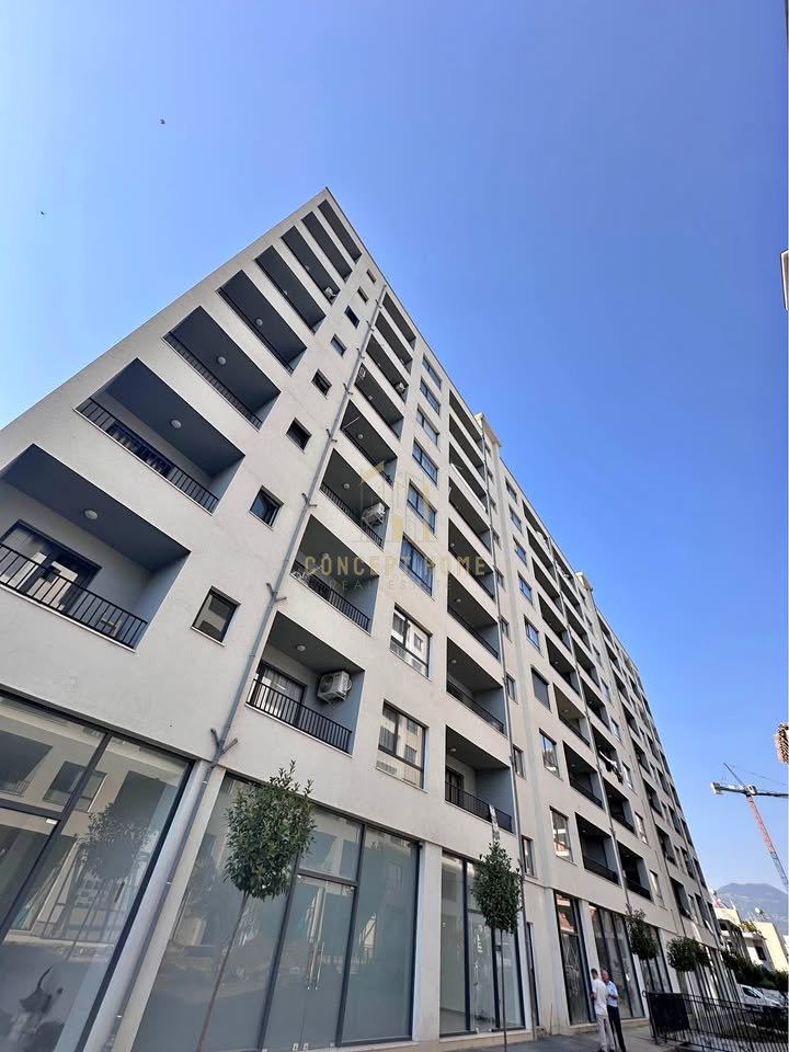 Apartment 1+1 for Sale in Kamez