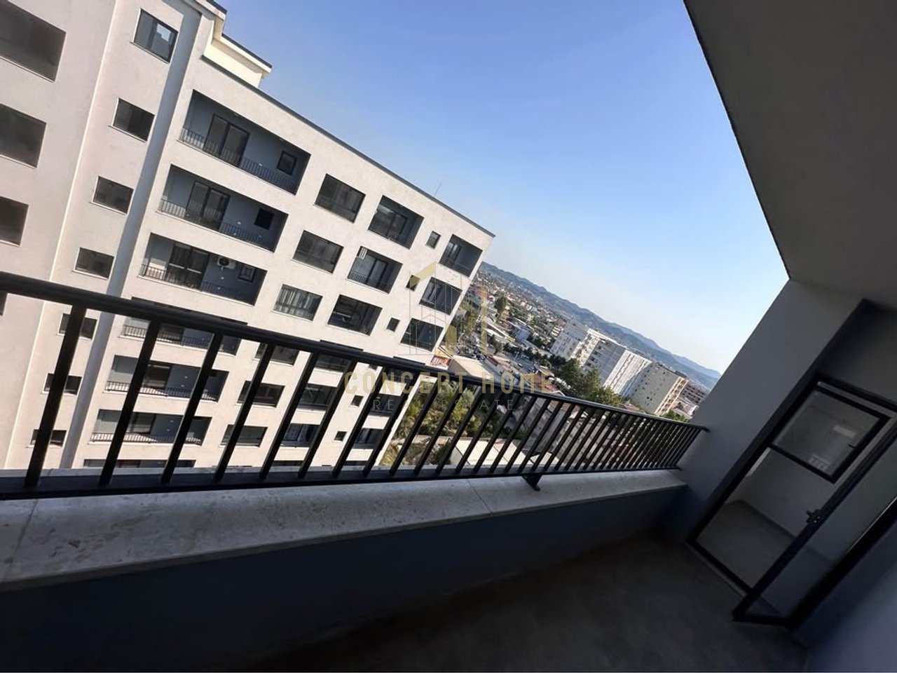Apartment 1+1 for Sale in Kamez