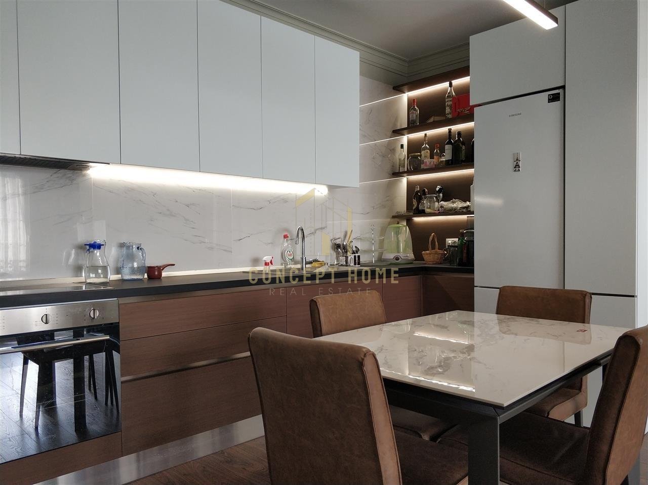 Jepet me qera apartament 2+1+2 tek Rruga e Kavajes