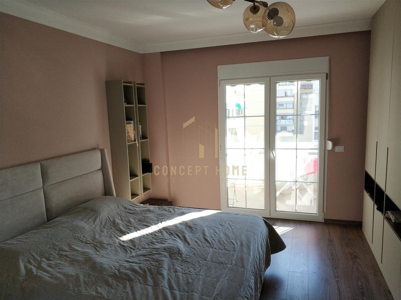Jepet me qera apartament 2+1+2 tek Rruga e Kavajes
