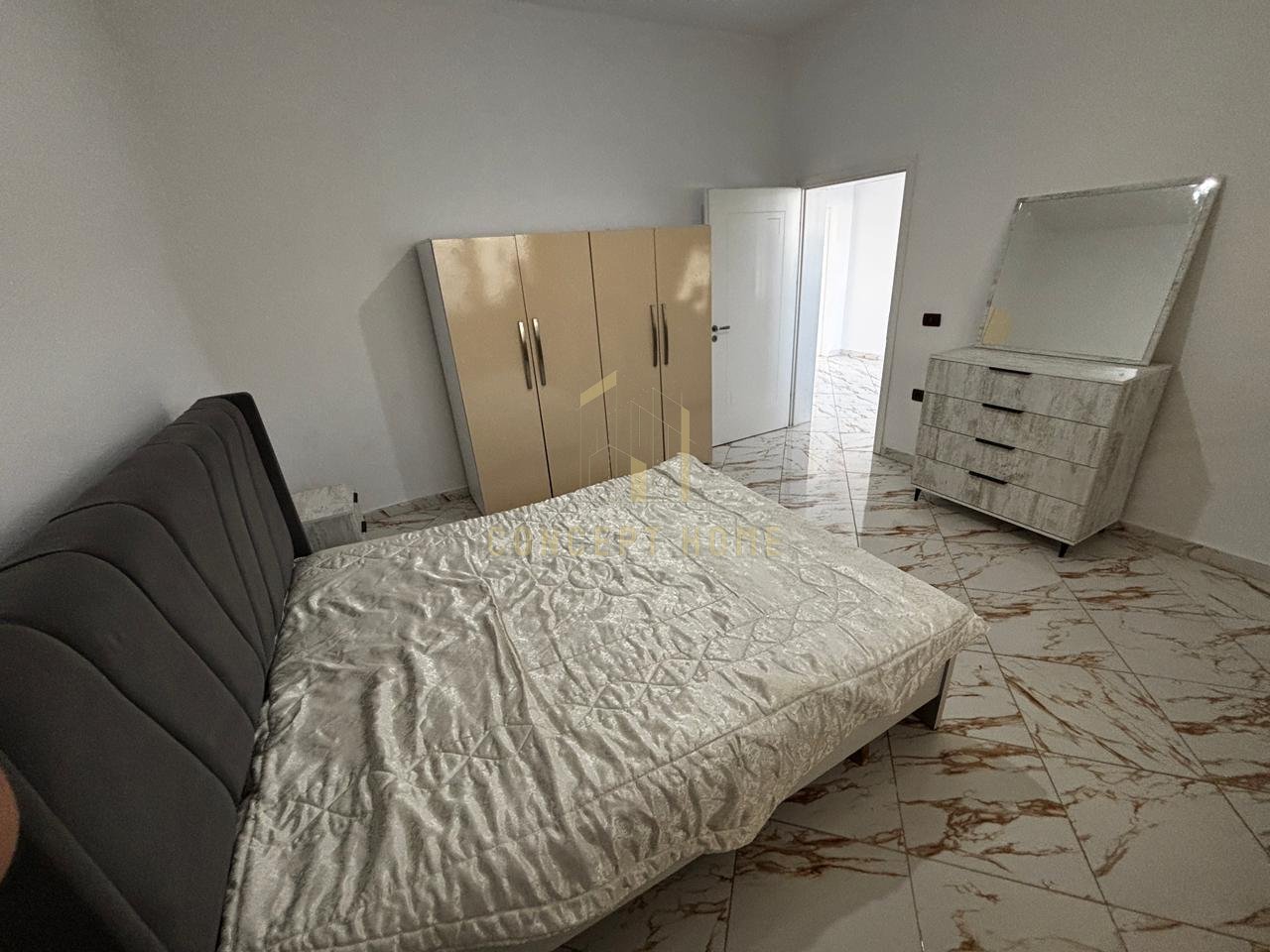 Jepet me qera shtepi private 2+1 Te 5 Maj