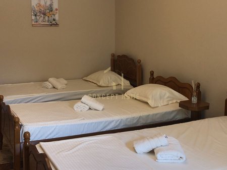 Garsoniere  Me Qira tek Medreseja, Tiranë - 35.000 leke | 40 m²