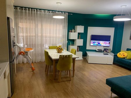 Appartamento 2+1+2 in affitto a 21 Dhjetori (Contatto)