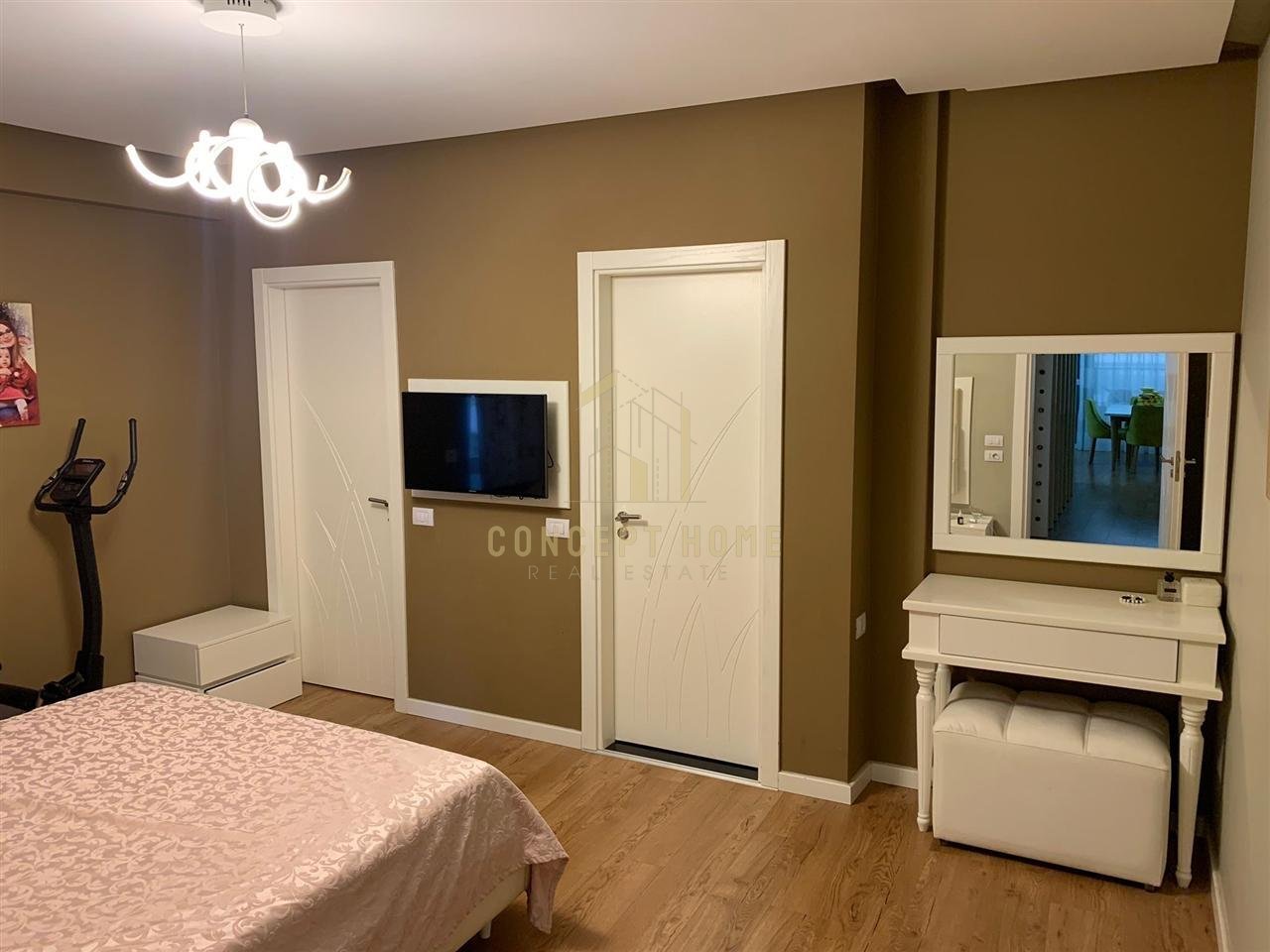 Jepet me qera apartament 2+1+2 Te 21 Dhjetori(Kontakt)
