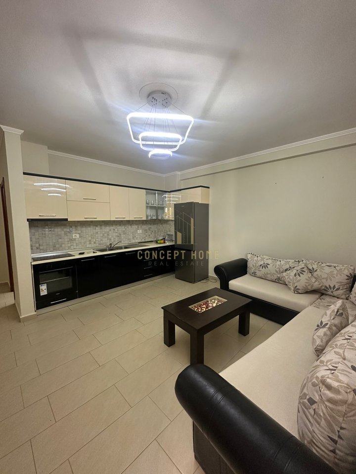 2+1 apartment for rent in Misto Mame