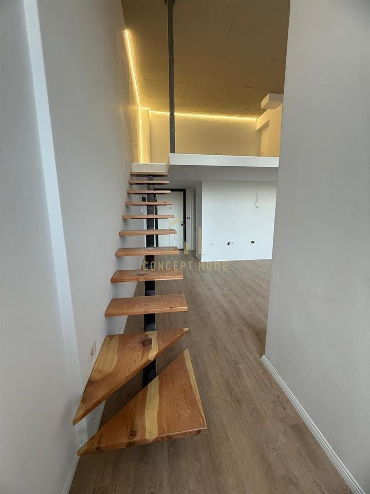 Jepet duplex me qera per zyre ose per banim te GOLDEN PARK 3/Çmimi: 450 Euro