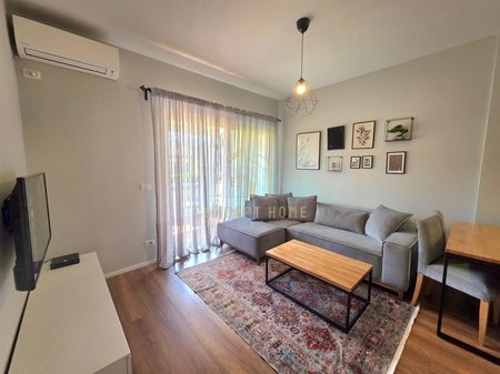 Jepet me qera Apartament 1+1 Te Liqeni Thate