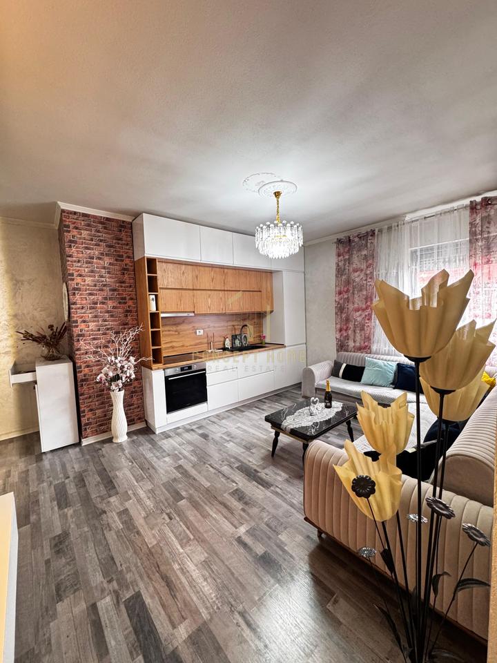 2+1 apartment for sale in Yzberisht