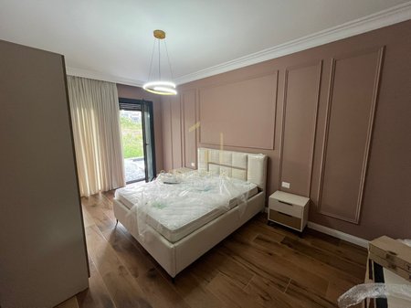Jepet me qera Apartament 2+1+2 tek Liqeni i Thate