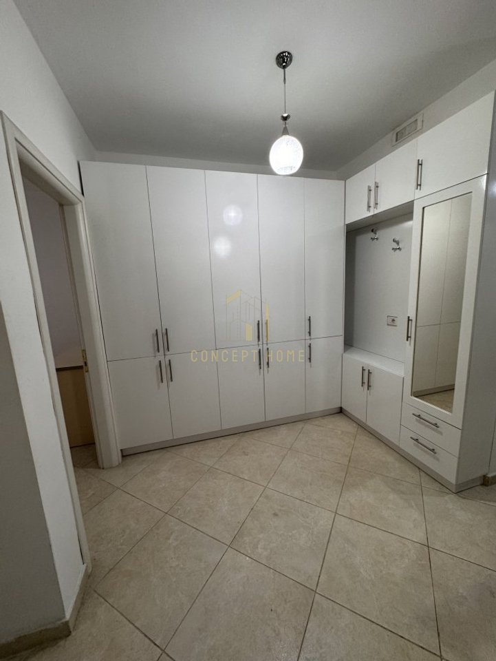 A 1+1 apartment is available for rent in Fresk.