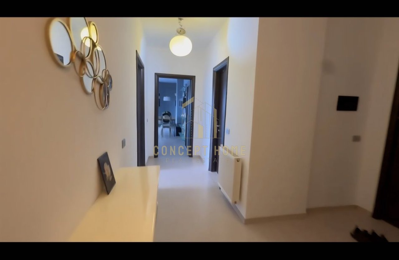 Jepet me qera apartament 2+1 Ne Komune Parisi